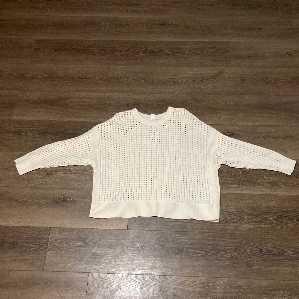 Old Navy Women's Cream Knit Sweater 100% cotton
